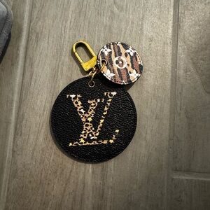 Louis Vuitton Black and Gold Monogram key chain limited edition RARE!